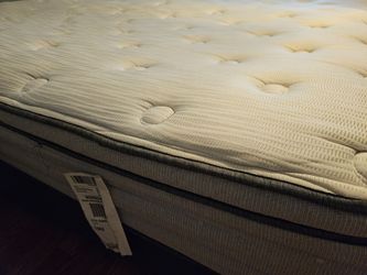 King Beautyrest and Memory Foam topper