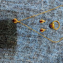 Red Stone Pendant Set