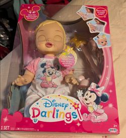 Brand new beautiful disney darlings doll still in box  ( never open still sealed )..