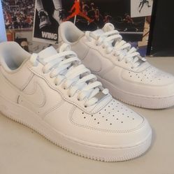 Nike Air Force 1 '07 Low Triple White Men’s Size 8.5 