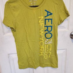 NEW Aeropostale Short Sleeve Shirt.  Size XL.  From a clean and smoke-free household.  Shipping or Pick Up on 23rd Street in Watervliet.  NO DELIVERY.