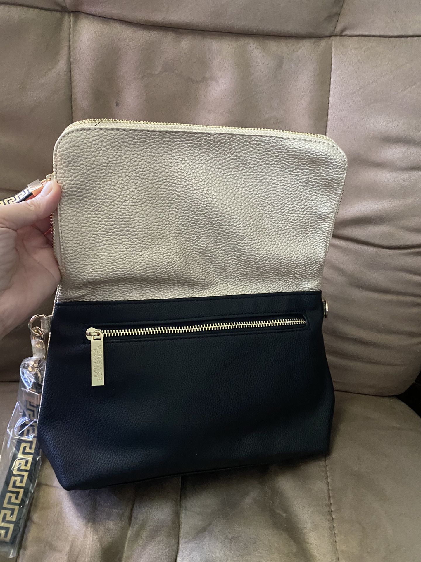Versace bag for Sale in Snohomish, WA - OfferUp