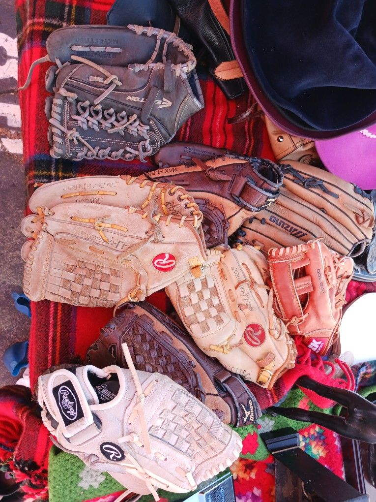 Baseball Gloves Softball Gloves All Different Sizes