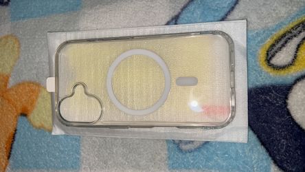iPhone 16 case and screen protector