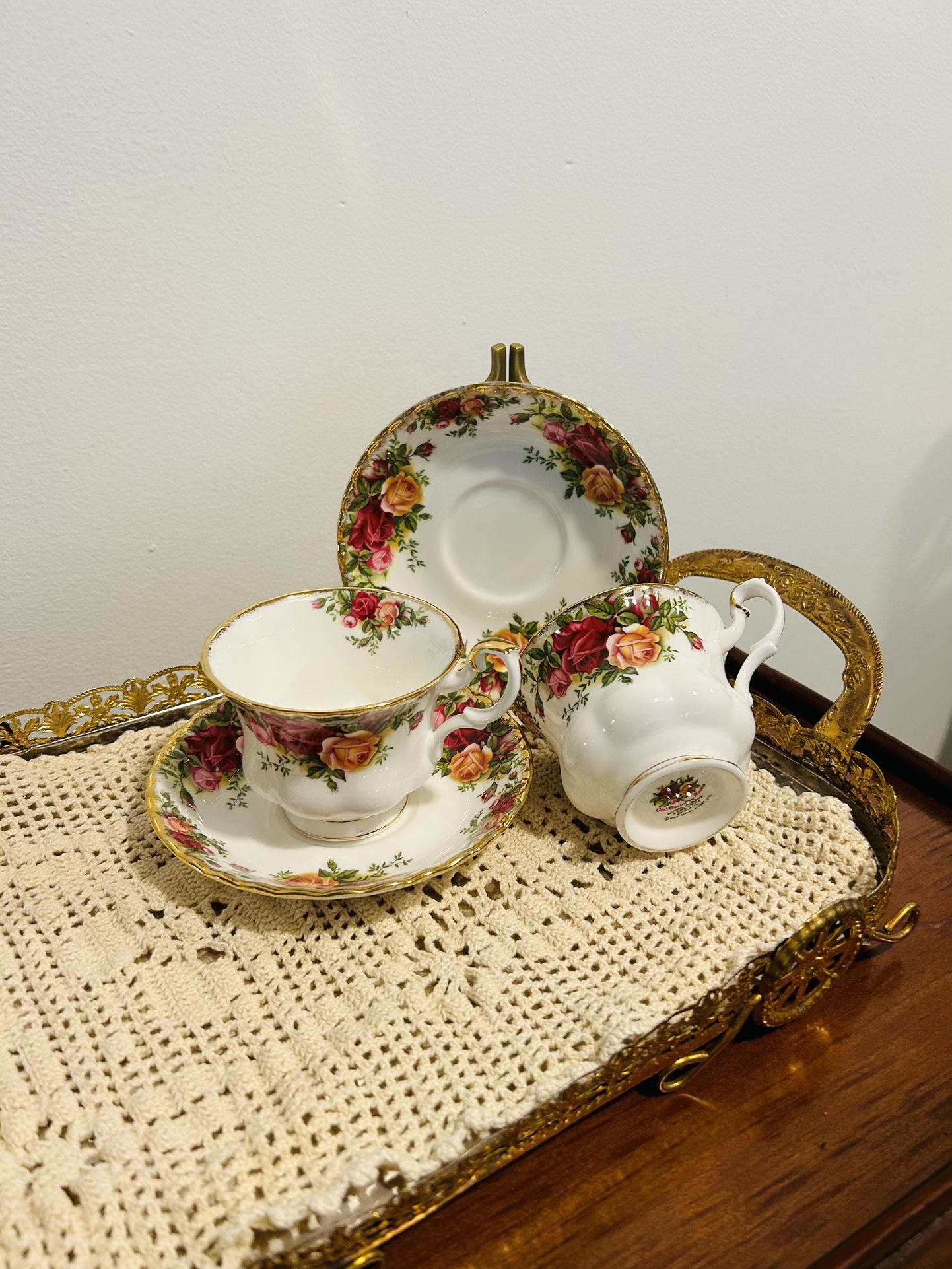 Royal Albert Old Country Roses Teacup& Saucer (pair)
