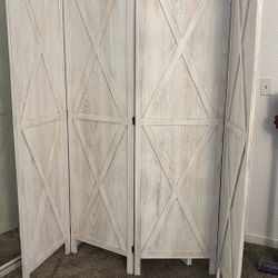 Lightly Used 4 Panel Farmhouse Divider 
