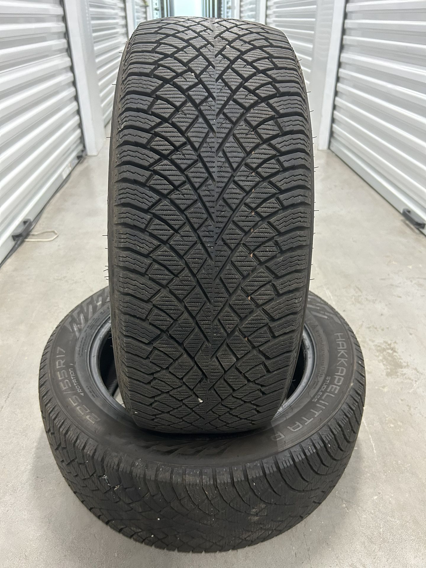 225/55R17 Nokian Tyres