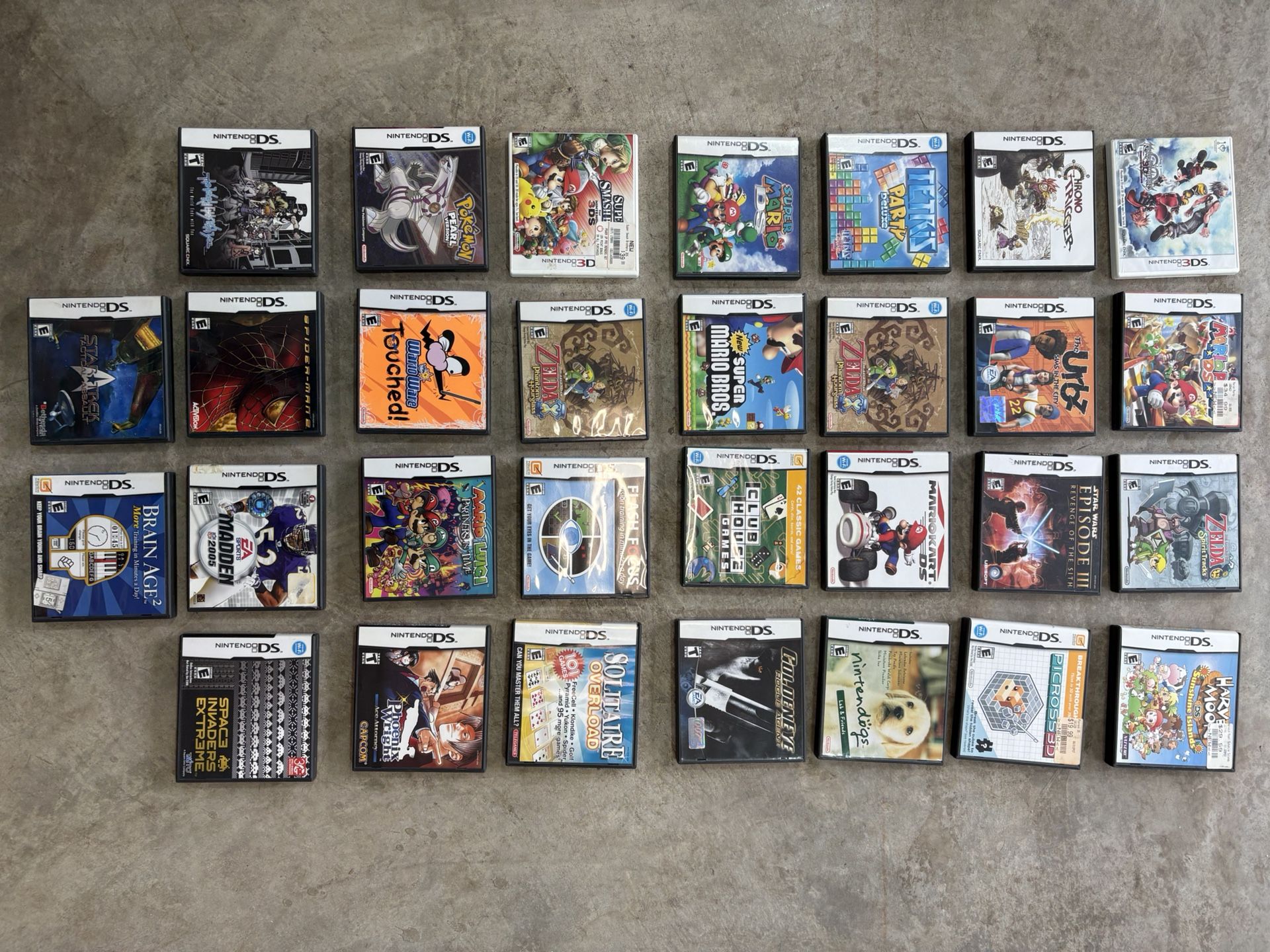 Read Listing: Nintendo Ds Lite Bundle With Game And Some Cases