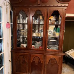 Dish Cabinet /trastero 