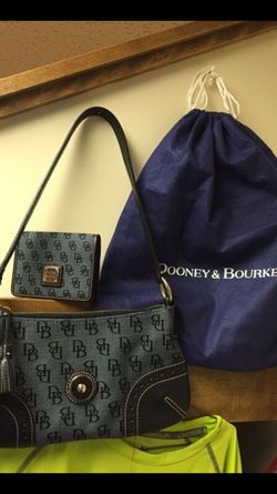 Dooney and Bourke purse w matching wallet & dust bag