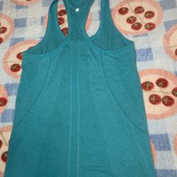 Lululemon top