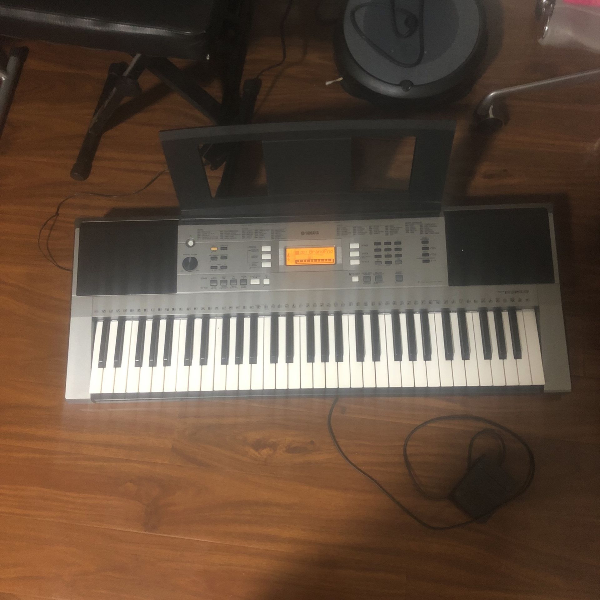 Yamaha E 353 
