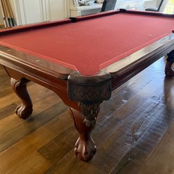 Pool Table 8ft ( Free Delivery& Set Up & New Color Felt Of Your Choice )