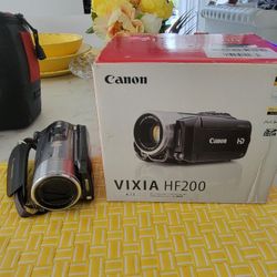 Used Canon Vixia HF200 Digital Video Camera