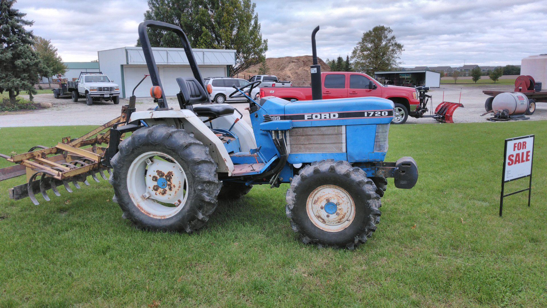 Ford 1720 tractor