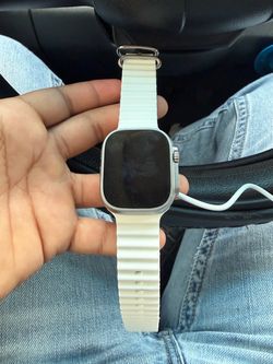 Apple Watch Ultra 49mm Titanium – Excellent Condition