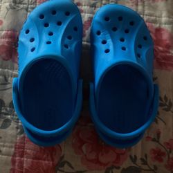 crocs