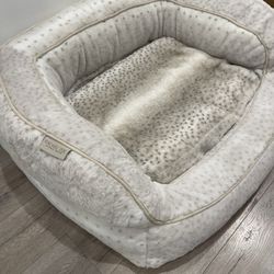 2 Size Large Rachael Zoe Dog Beds