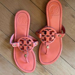 Authentic Tory burch size 8