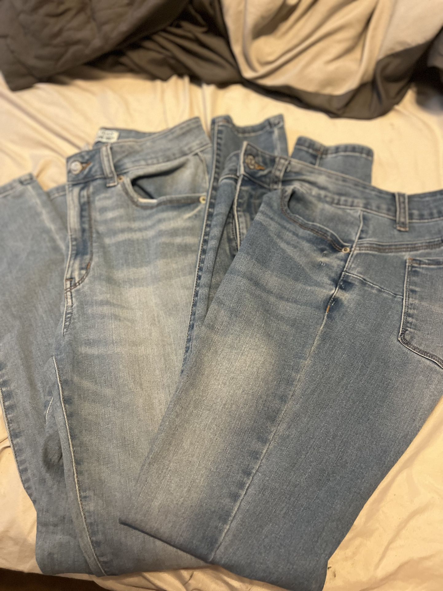 Two Jeans Wanna Betta Butt 