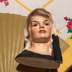 Vintage 1946 Jackie Kennedy Head Vase.    Inarco E/1852 Lady Head Vase