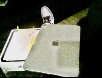 Latest iPad WiFi just got 2 weeks ago includes box fast charger and papers