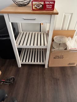 Herriot 40” solid wood prep table