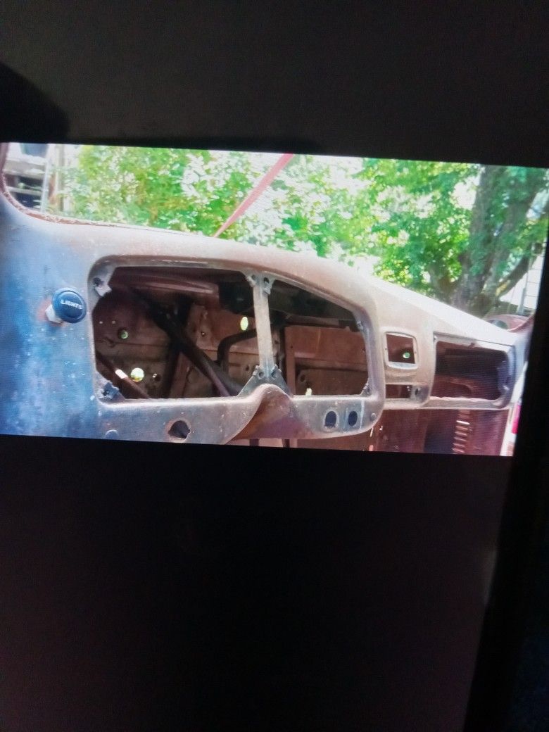 GMC 1954 DASH/CAB $400