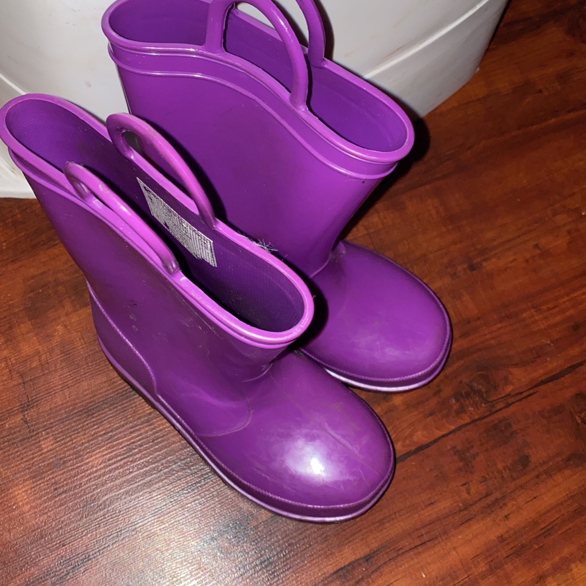 Toddlers Rain Boots Purple Color Size 6T