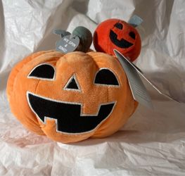 Hallmark Tricks Or Treat Singing Plush Pumpkins With Motion NEW