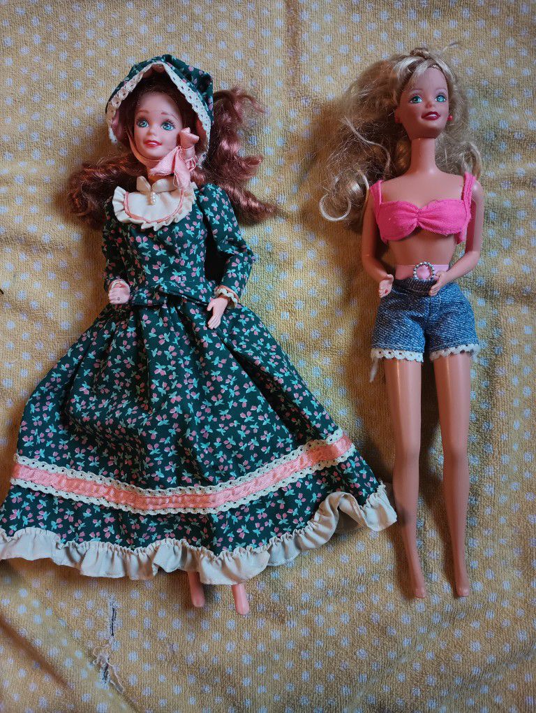 Pair Of Vintage 1966 Barbie Indonesia 