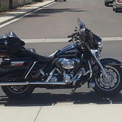 2006  Harley Davidson ultra classic  ( peace officer  special edition)
