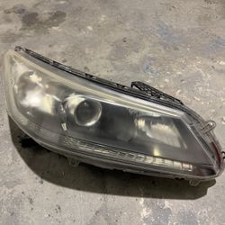 13-15 Honda Accord Sedan Headlight Halogen Passenger Side Only 