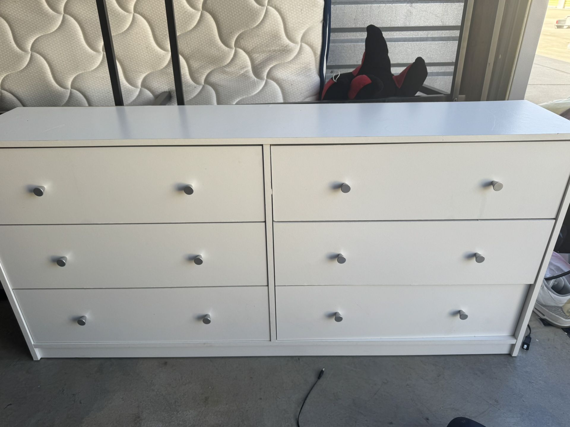Dresser