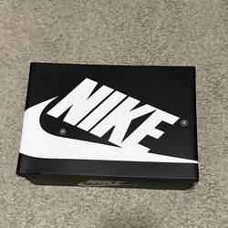 AIR JORDAN 1 RETRO HIGH OG BLACK/WHITE