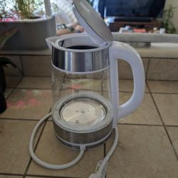 Electric Kettle (Moving Sale)