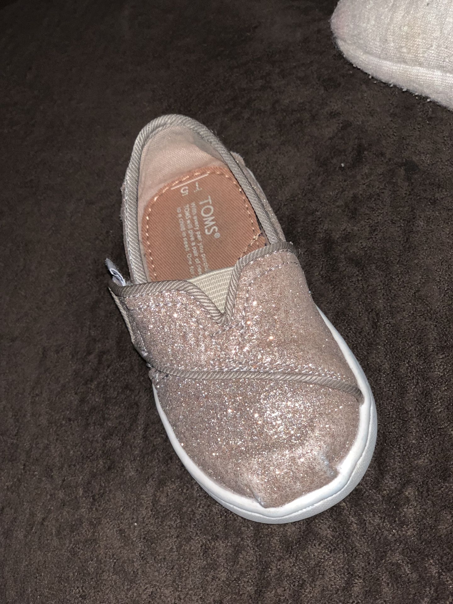 Toddler girl Toms