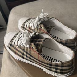 Men’s Burberry Converse Size 10