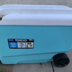 Igloo 38qt Cooler Used 2 Times