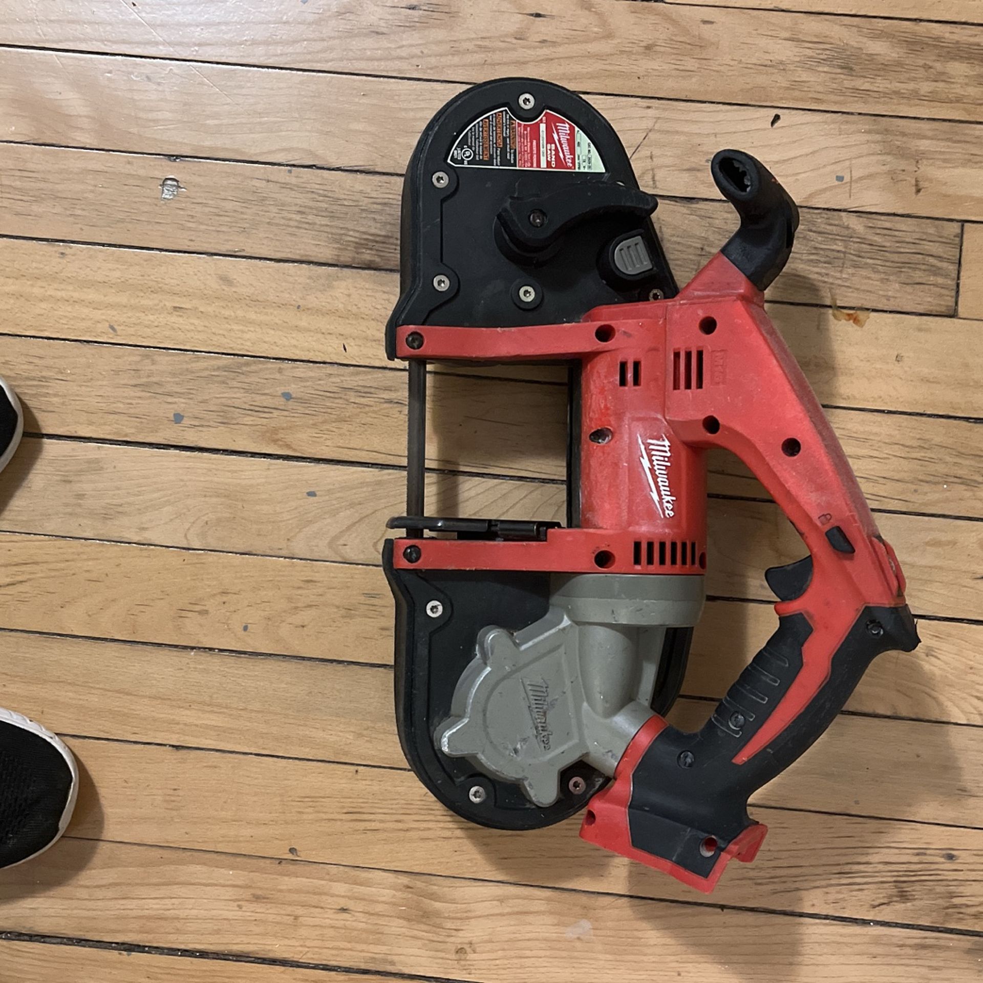 Milwaukee Bandsaw