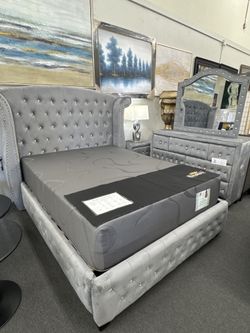 New Gray 4PC Shopia Queen Bedroom set (Mattress is not Included)