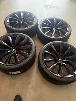 22inch Tesla rims and tires model x