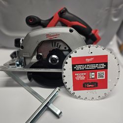 MILWAUKEE M18 6 1/2 CIRCULAR SAW