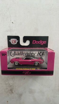 M2 Machines 1970 Dodge Challenger R/T HEMI Die-Cast