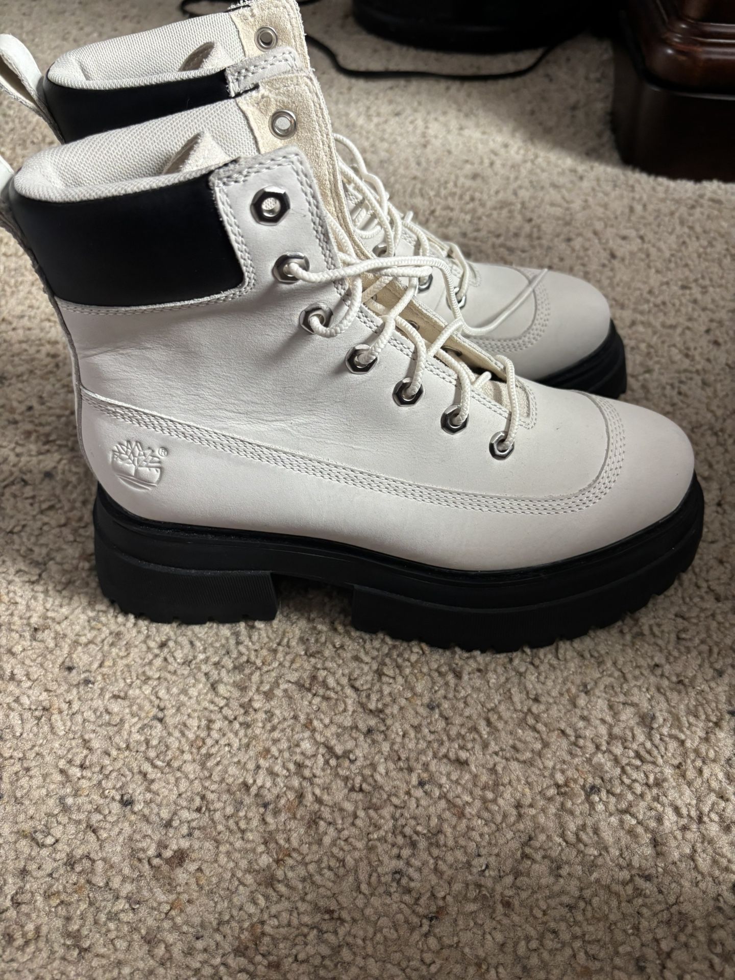 Timberland Sky Lace Up Boots Size 8 New