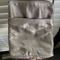 SAS Portrait Collection - Silver Metallic Crossbody Purse - 2 compartments 