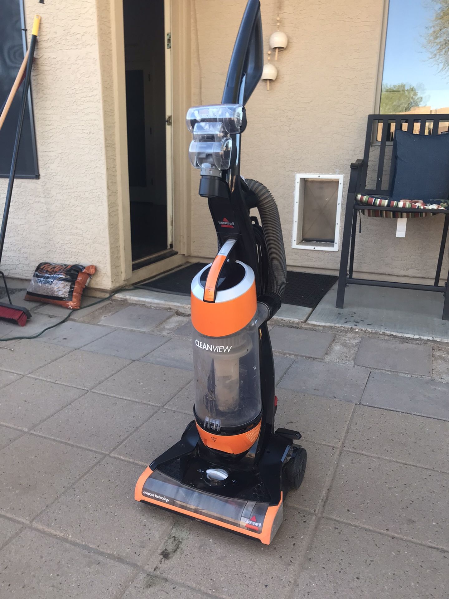 Bissell cleanview model 1831 bagless vacuum