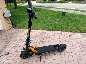 Ausom Leopard Electric Scooter / Scooter Eléctrico Ausom Leopard