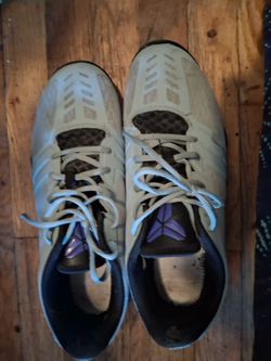 Nike sneakers size 11.5