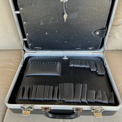 Tool Travel Case With Pallets